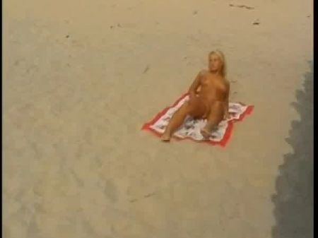 sextoy sur la plage