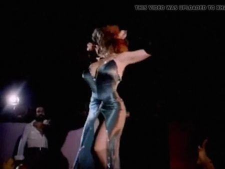 erotic dance performance 3