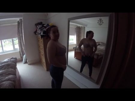 mom dances