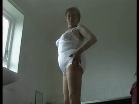 mamie violé exterieur
