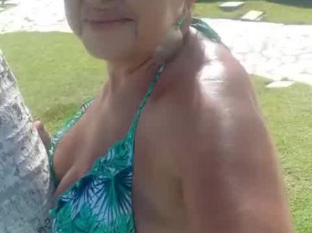 beach granny